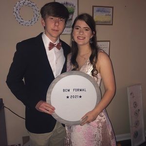 Meet your Posher, Lauren